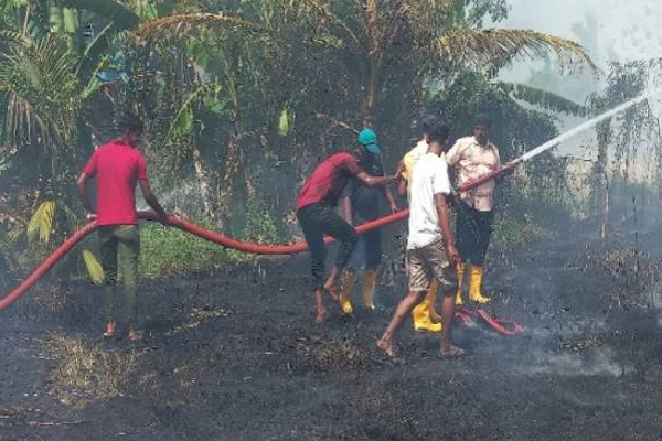 புத்தளத்தில் திடீரென பதற்றத்தை ஏற்படுத்திய பாரிய தீ விபத்து! | Massive Fire Caused Sudden Tension In Puttalam