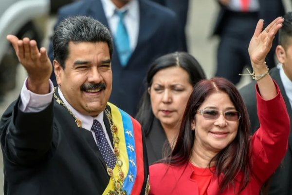 பேருந்து ஓட்டுநராக இருந்து வெனிசுலா ஜனாதிபதியாக உயர்ந்தவர் - யார் இந்த நிக்கோலஸ் மதுரோ? | Who Is Nicolasmaduro Driver To Venezuela President