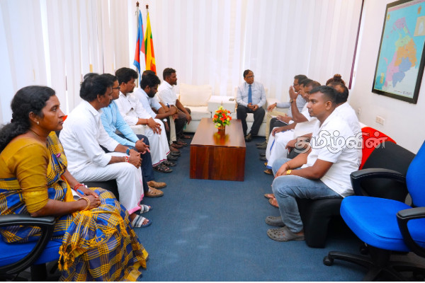 வடக்கு ஆளுநரை சந்தித்த பிரதேச சபை தவிசாளர்கள் | Northern Governor Meets With Tavishankar