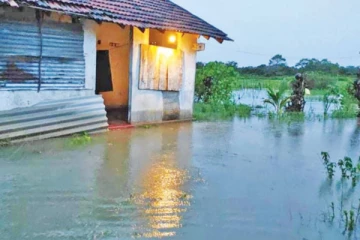 மீண்டும் பேய் மழை -  மூழ்கியது முல்லைத்தீவு