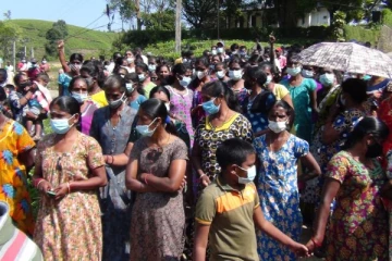 பிக்குவால் துஷ்பிரயோகம் செய்யப்பட்ட சிறுவன்- விகாரை முற்றுகையிடப்பட்டு போராட்டம்!