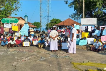 யாழ்.குடா நாடெங்கும் எழுச்சிபெறும் போராட்டங்கள்- முடங்கியது மற்றுமொரு வீதி!