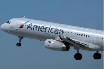 கொரோனா எதிரொலி! அமெரிக்காவில் நூற்றுக்கணக்கான விமானங்கள் ரத்து.. பயணிகள் கடும் அவதி