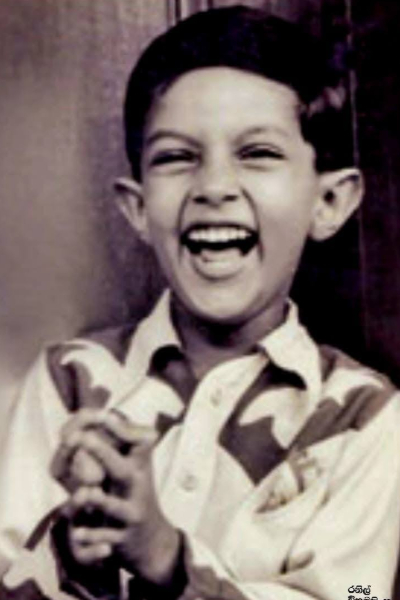 ඔබ ආදරය කරන චරිතවල ඔබ නොදුටු තරුණ වියේ ජායාරුප  | Famous People Hidden Images Politicians Actors