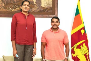 அமைச்சர் நாமலை சந்தித்த வலைப்பந்தாட்ட தமிழ் வீராங்கனை தர்சினி!