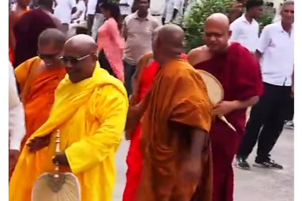 மாநாட்டை ஏற்பாடு செய்த பிக்கு இரகசியமாக வெளிநாடு பயணம்! ராஜபக்ச நிக்காயவுக்குள் குழப்பம் | Buddhist Monk