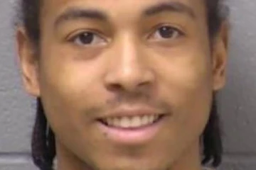 மூன்று குடியிருப்புகளில் இருந்து மீட்கப்பட்ட 8 சடலங்கள்: தீவிரமாக தேடப்படும் இளைஞர் ஒருவர்