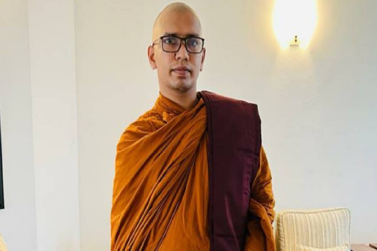மீண்டும் சத்தியா கிரகத்தில் இணைந்தார் கஸ்ஸப தேரர் | Kassapa Thero Rejoined The Satyagraha மீண்டும் சத்தியா கிரகத்தில் இணைந்தார் கஸ்ஸப தேரர் | Kassapa Thero Rejoined The Satyagraha