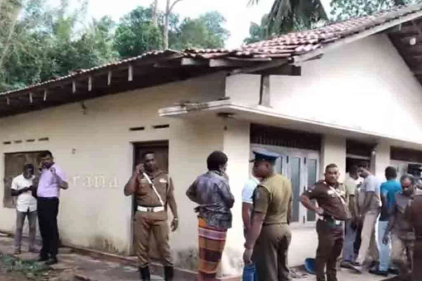 வீடொன்றில் இருந்து இரண்டு சடலங்கள் ; தென்னிலங்கையில் பரபரப்பு | 2 Bodies Found In A House Panic In South Sri Lanka