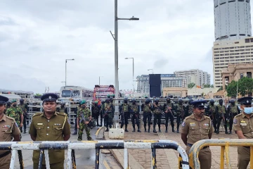 காலிமுகத்திடல் ஆர்ப்பாட்ட களத்தில் நள்ளிரவில் நடந்தது என்ன..! பொலிஸார் விடுத்துள்ள எச்சரிக்கை