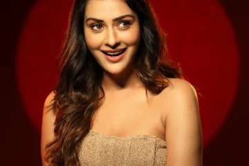 நடிகை பாயல் ராஜ்புட் கிளாமர் போட்டோஷூட்