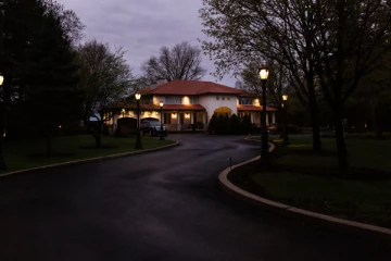 நாடு வறுமையில்... மனைவிக்கு 3.4 மில்லியன் டொலர்கள் செலவில் கனடாவில் மாளிகை: சர்ச்சையில் ஹெய்ட்டி நாடாளுமன்ற உறுப்பினர்