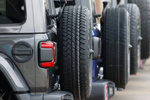 கனடாவில் இந்த வகை வாகனம் தொடர்பில் எச்சரிக்கை | Chrysler Recalls 320000 Jeep Plug In Hybrids கனடாவில் இந்த வகை வாகனம் தொடர்பில் எச்சரிக்கை | Chrysler Recalls 320000 Jeep Plug In Hybrids