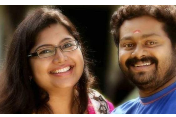 திருமணமாகி 16 ஆண்டுகளுக்கு பின்  சங்கீதாவுக்கு பிறந்த இரட்டை குழந்தை! உச்சக்கட்ட மகிழ்ச்சியில் இயக்குனர் | Popular Director Blessed With Twins After 16 Years