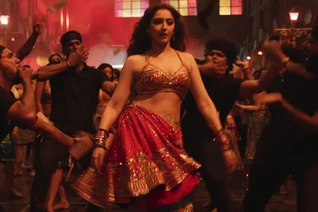 சாயிஷா கிளாமராக ஆடி இருக்கும் பத்து தல படத்தின் 'ராவடி' வீடியோ பாடல்