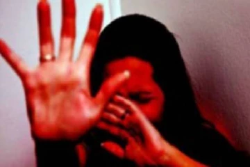 சொந்த மகள்களை பாலியல் வன்கொடுமை செய்த தந்தை - கருக்கலைப்பு செய்த கொடூரம்!