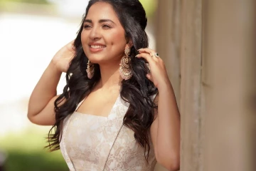 ஸ்ருஷ்டியின் அழகிய போட்டோஷூட்