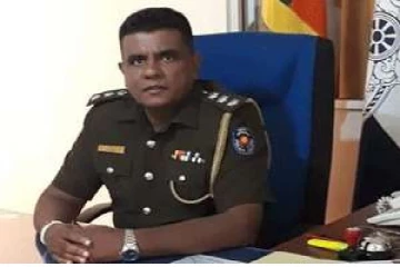 விடுமுறை முடித்து கடமைக்கு திரும்பிய காவல்துறை அதிகாரிக்கு நேர்ந்த துயரம்( படங்கள்)