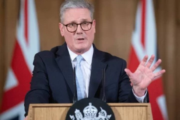 50,000 அரசு ஊழியர்களை வீட்டுக்கு அனுப்பத் திட்டமிடும் பிரித்தானிய அரசு