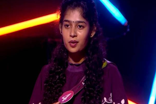 இலங்கை பெண் ஜனனியின் தங்கையை பார்த்திருக்கிறீர்களா? அவரே வெளியிட்ட புகைப்படம் | Bigg Boss Sri Lanka Janany Met The Family Photo