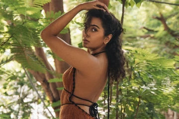 நடிகர் ராஜசேகர் மகள் சிவாத்மிகா செம ஹாட் போட்டோஷூட்