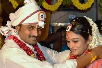 திருமணமாகி 8 வருடத்திற்கு பின் கர்ப்பமான பிரபல நடிகை! வளைகாப்பு புகைப்படம் வைரல்