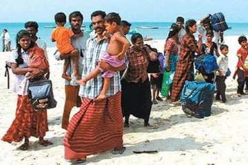 ජිවන අරගලය ඉවසිය නොහැකිව මෙරට හැරදා තවත් පිරිසක් මෙරටින් ඉන්දියාවට...