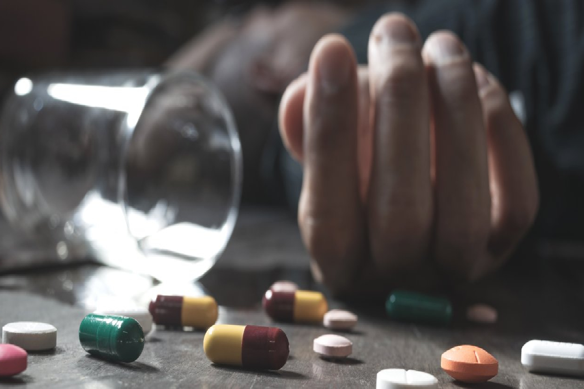 பாடசாலை மாணவர்களுக்கு போதை மாத்திரை விற்பனை; சிக்கிய வர்த்தகர் | Narcotic Pills Sold To School Students Arrest