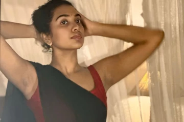 நடிகர் ராஜசேகர் மகள் சிவாத்மிகா சேலையில் அழகிய போட்டோஷூட்