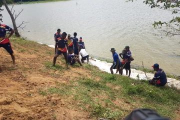 குளத்தினை புனரமைக்க இராணுவத்தின் உதவியினை நாடிய விவசாயிகள்! (Video)