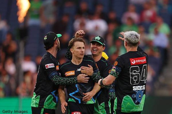 Adelaide Strikers 83 all out