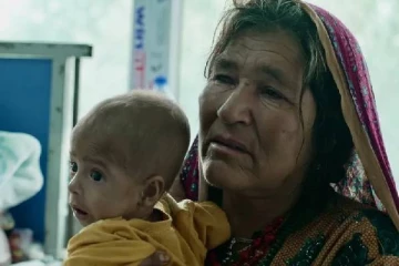 பசியால் துடிக்கும் பிள்ளைகளுக்கு மயக்க மருந்தளிக்கும் தாய்மார்கள்: ஆசிய நாடொன்றின் அவல நிலை