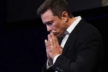 எலான் மஸ்க்கின் ஒற்றை வார்த்தையால் 'டெஸ்லா' நிறுவனத்துக்கு நேர்ந்த கதி