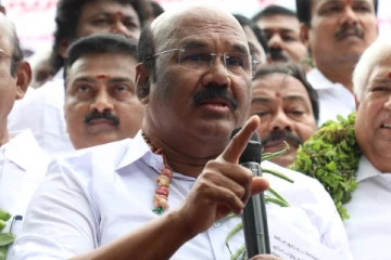 பட்டப்படிப்பு முடித்த இளைஞன் உணவு டெலிவரி செய்யும் அவலம் - ஜெயக்குமார் காட்டம்!