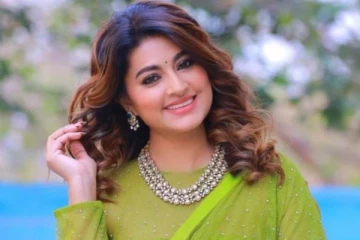 இளம் நடிகைகளுக்கு டஃப் கொடுக்கும் நடிகை சினேகா! மாடர்ன் உடையில் ஸ்லிம்மாக இருக்கும் புகைப்படம்