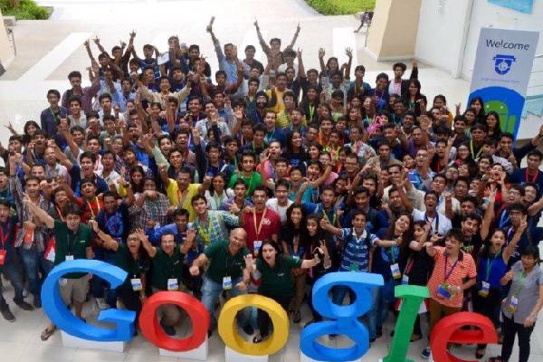 AI தாக்கத்திற்கு தயாராகுங்கள்... அல்லது வெளியேறலாம்: ஊழியர்களுக்கு கூகிள் வலியுறுத்தல் | Google Offers Voluntary Exit