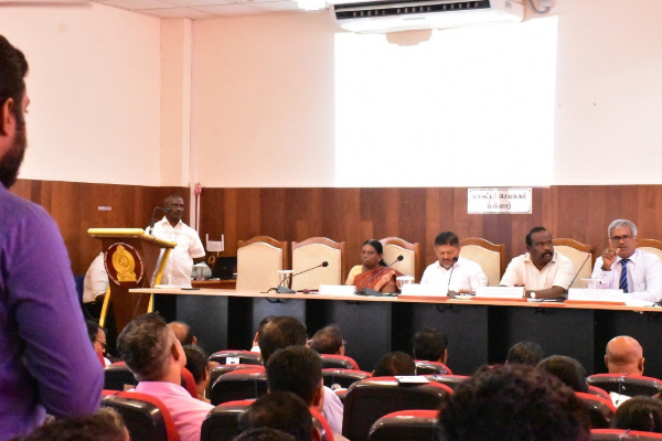 இந்த அதிகாரியை அனுப்ப வேண்டாம்; சினத்தில் மன்னார் மாவட்ட அரச அதிபர் | Don T Send Officer Mannar District Governor Angry இந்த அதிகாரியை அனுப்ப வேண்டாம்; சினத்தில் மன்னார் மாவட்ட அரச அதிபர் | Don T Send Officer Mannar District Governor Angry