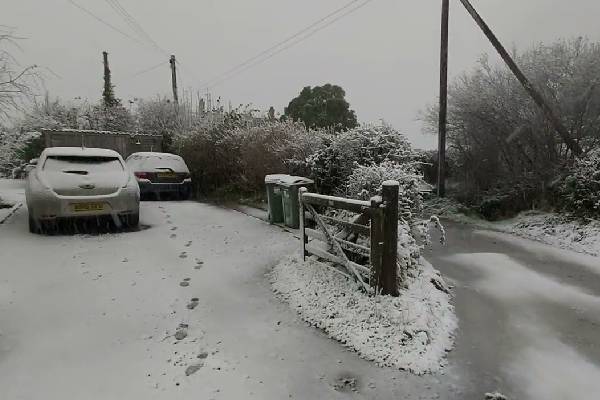 ஸ்தம்பிக்கும் விமானப் பயணங்கள்... 1,800 விமானங்கள் ரத்து, 22,000 சேவைகள் தாமதம் | Due To Winter Storm Devin