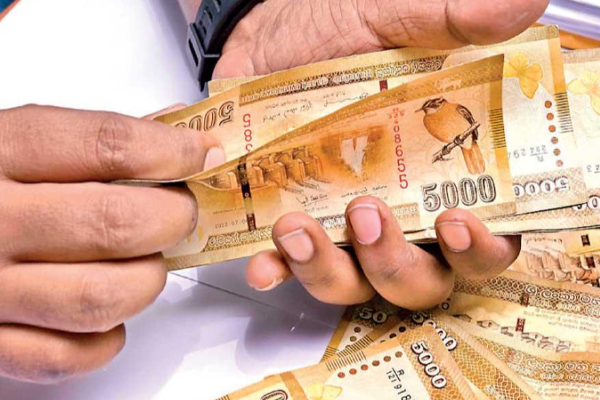 கொழும்பில் பணம் மற்றும் தங்க நகைகளை கொள்ளையடிக்கும் புதுவகை கும்பல் | Robbery Of Cash And Gold Ornaments In Colombo