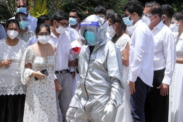 நாட்டில் தனிமைப்படுத்தல்  சட்டம் அனைவருக்கும் பொதுவானது இல்லையா?