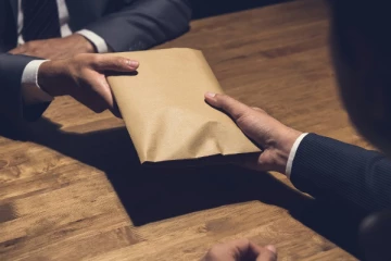 உள்ளுராட்சி சபை தலைவர்களை இடைநிறுத்த புதிய சட்டம்!