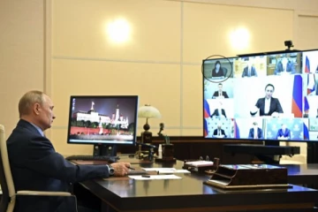 பெண்களின் ஆடைகளை அகற்றி சோதனை: வெளியான அதிரவைக்கும் காட்சிகள்