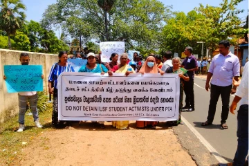 பயங்கரவாத தடைச் சட்டத்தின் கீழ் தடுத்து வைக்கப்பட்டுள்ள செயற்பாட்டாளர்களை விடுதலை செய்ய வேண்டும்: மக்கள் ஆர்ப்பாட்டம்