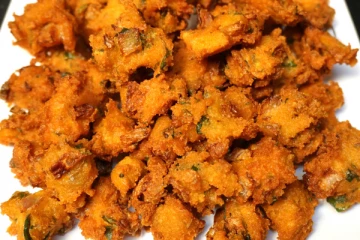 உங்க வீட்டில் இட்லி மீதமாகிவிட்டதா? இந்த மாதிரி பக்கோடா செய்து சாப்பிடுங்க