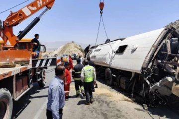 ஈரானில் பயங்கர விபத்து : பலர் பலி பெருமளவானோர் காயம்