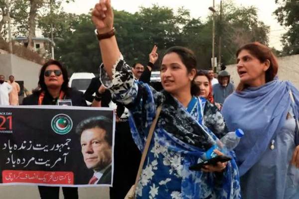 அடித்து கொல்லப்பட்டாரா இம்ரான் கான் : பாகிஸ்தான் அரசின் அறிவிப்பு | Imran Khan Alive In Adiala Prison Latest Update அடித்து கொல்லப்பட்டாரா இம்ரான் கான் : பாகிஸ்தான் அரசின் அறிவிப்பு | Imran Khan Alive In Adiala Prison Latest Update