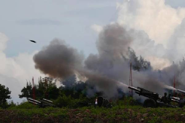 சீனாவுக்கு பதிலடி .. போர் ஒத்திகையில் ஈடுபட்ட தைவான் : தொடரும் போர் பதற்றம் | Taiwan Battle Rehearsal Against For China