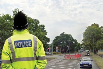 பிரித்தானியாவில் கார் விபத்தில் உயிரிழந்த குழந்தை: இளைஞர் மீது கொலை வழக்கு