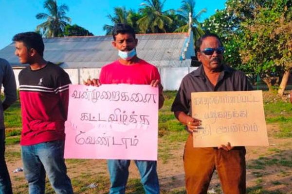 இலங்கை வரலாற்றில் மறக்கமுடியாத நாள்: மக்களின் துயரத்தை கண்டுகொள்ளாத ராஜபக்சக்கள் | Sri Lanka Easter Bombings Tribute People Today இலங்கை வரலாற்றில் மறக்கமுடியாத நாள்: மக்களின் துயரத்தை கண்டுகொள்ளாத ராஜபக்சக்கள் | Sri Lanka Easter Bombings Tribute People Today