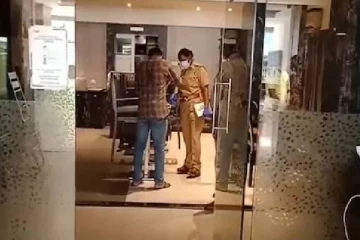 ஹோட்டல் அறையை திறந்த பணியாளர்களுக்கு காத்திருந்த அதிர்ச்சி!  அழுகிய நிலையில் பெண் சடலம்